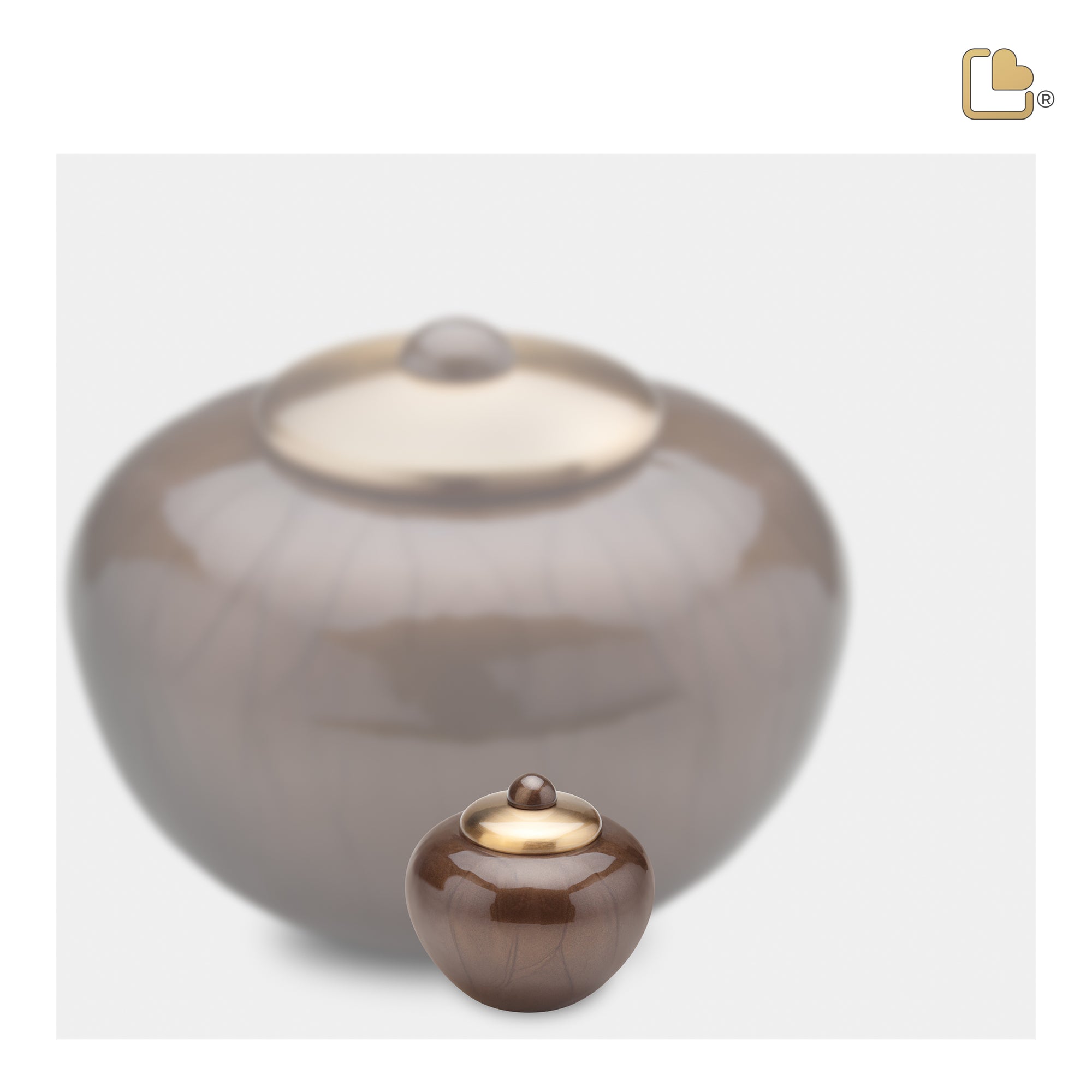 Keepsake Round Simplicity Bronze Cremation Urn