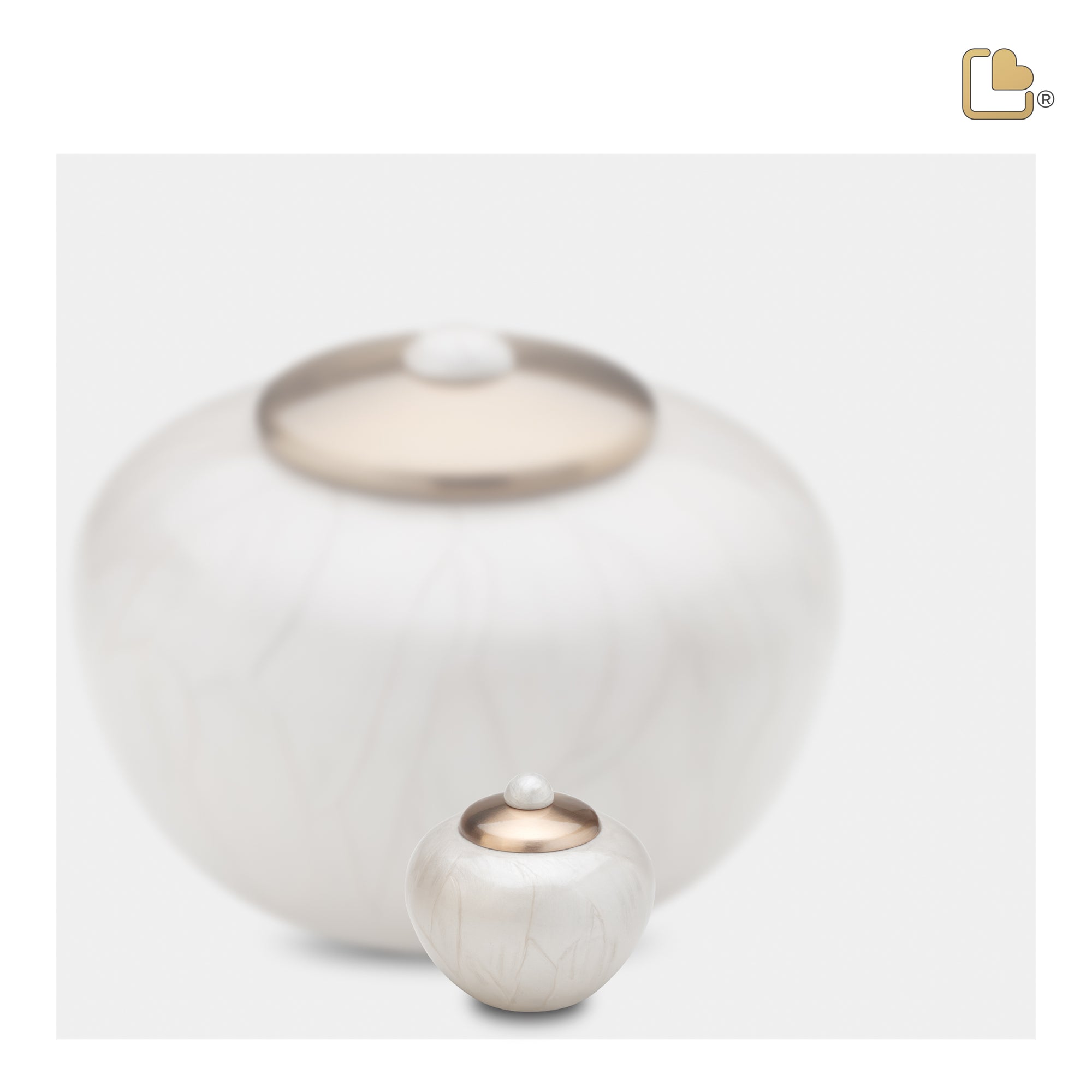 Keepsake Round Simplicity Pearl Cremation Urn