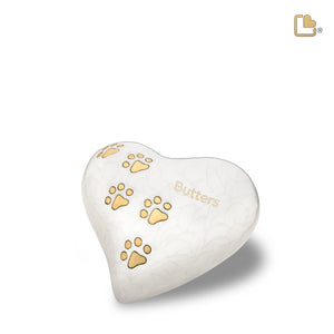 LovePawsª Heart Pearlesecent White Medium Pet Cremation Urn